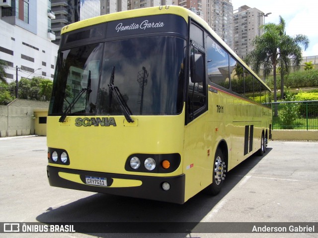 Ônibus Particulares 7611 na cidade de Barueri, São Paulo, Brasil, por Anderson Gabriel. Número da foto: #13251159.