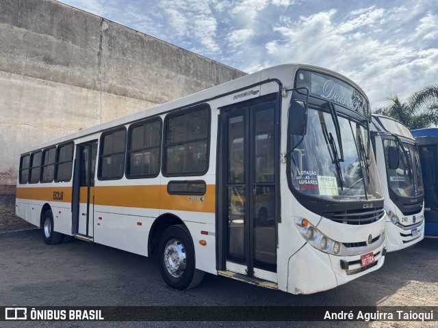 Escolares RJ 128.038 na cidade de Londrina, Paraná, Brasil, por André Aguirra Taioqui. Número da foto: #13251995.