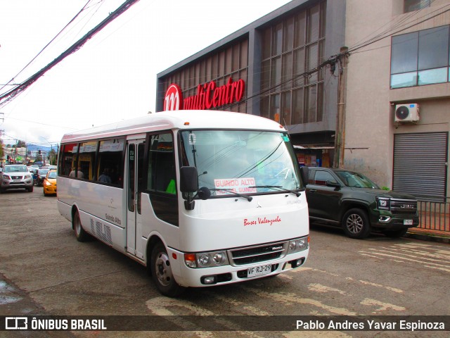 Buses Valenzuela 14 na cidade de Santa Cruz, Colchagua, Libertador General Bernardo O'Higgins, Chile, por Pablo Andres Yavar Espinoza. Número da foto: #13252843.