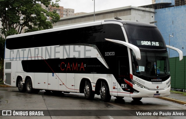 Auto Viação Catarinense 323020 na cidade de São Paulo, São Paulo, Brasil, por Vicente de Paulo Alves. Número da foto: #13250745.