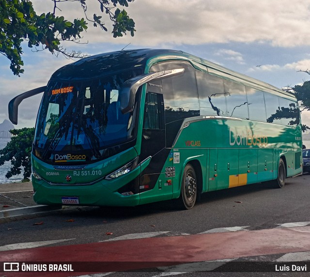 Dom Bosco Turismo e Transportes RJ 551.010 na cidade de Niterói, Rio de Janeiro, Brasil, por Luis Davi. Número da foto: #13251246.