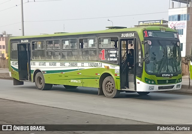 ETUPSA 693 na cidade de Villa El Salvador, Lima, Lima Metropolitana, Peru, por Fabricio Cortez. Número da foto: #13250297.