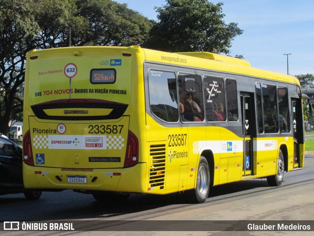 Viação Pioneira 233587 na cidade de Brasília, Distrito Federal, Brasil, por Glauber Medeiros. Número da foto: #13252677.