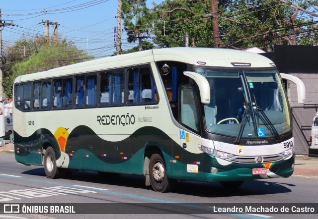 Redenção Turismo 5910 na cidade de São José dos Campos, São Paulo, Brasil, por Leandro Machado de Castro. Número da foto: #13251397.