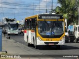Empresa Metropolitana 811 na cidade de Jaboatão dos Guararapes, Pernambuco, Brasil, por Alexandre Dumas. Número da foto: #:id.