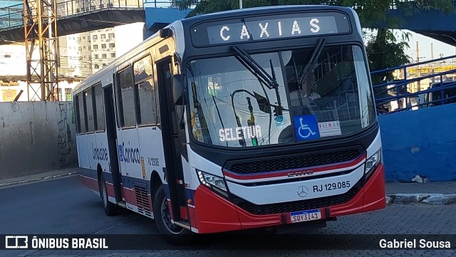 Empresa de Transportes Limousine Carioca RJ 129.085 na cidade de Duque de Caxias, Rio de Janeiro, Brasil, por Gabriel Sousa. Número da foto: #13255152.