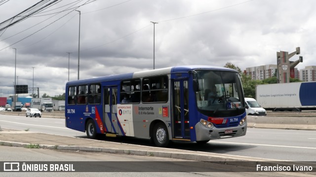 Empresa de Ônibus Vila Galvão 30.794 na cidade de São Paulo, São Paulo, Brasil, por Francisco Ivano. Número da foto: #13255270.