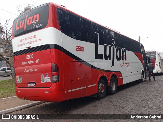Lujan Tur 2500 na cidade de Santana do Livramento, Rio Grande do Sul, Brasil, por Anderson Cabral. Número da foto: #13253287.