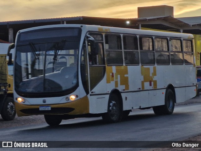Ônibus Particulares 46 na cidade de Parnaíba, Piauí, Brasil, por Otto Danger. Número da foto: #13253508.