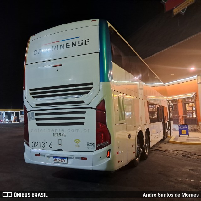 Auto Viação Catarinense 321316 na cidade de Oliveira, Minas Gerais, Brasil, por Andre Santos de Moraes. Número da foto: #13254694.