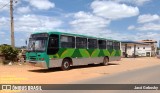 Ônibus Particulares 5913 na cidade de Iraquara, Bahia, Brasil, por Jacó Gebosky. Número da foto: #13255213.
