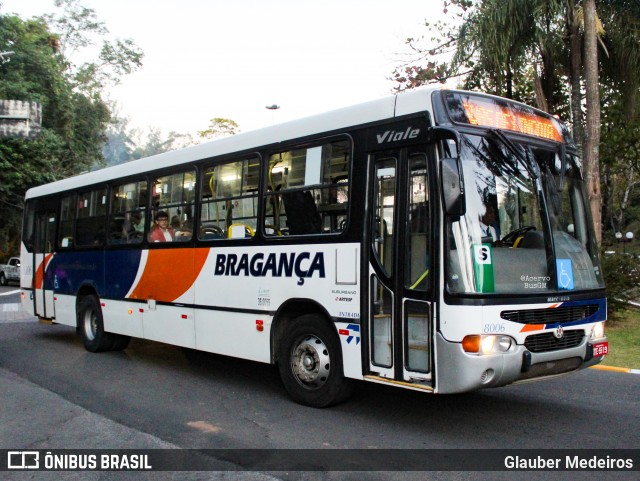 Auto Viação Bragança 8006 na cidade de Águas de Lindóia, São Paulo, Brasil, por Glauber Medeiros. Número da foto: #13256738.