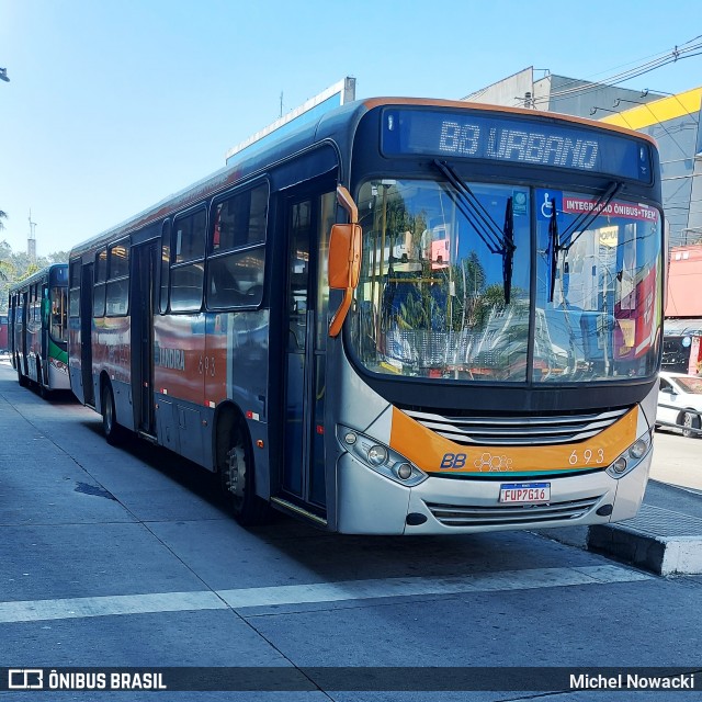 BB Transportes e Turismo 693 na cidade de Jandira, São Paulo, Brasil, por Michel Nowacki. Número da foto: #13258441.