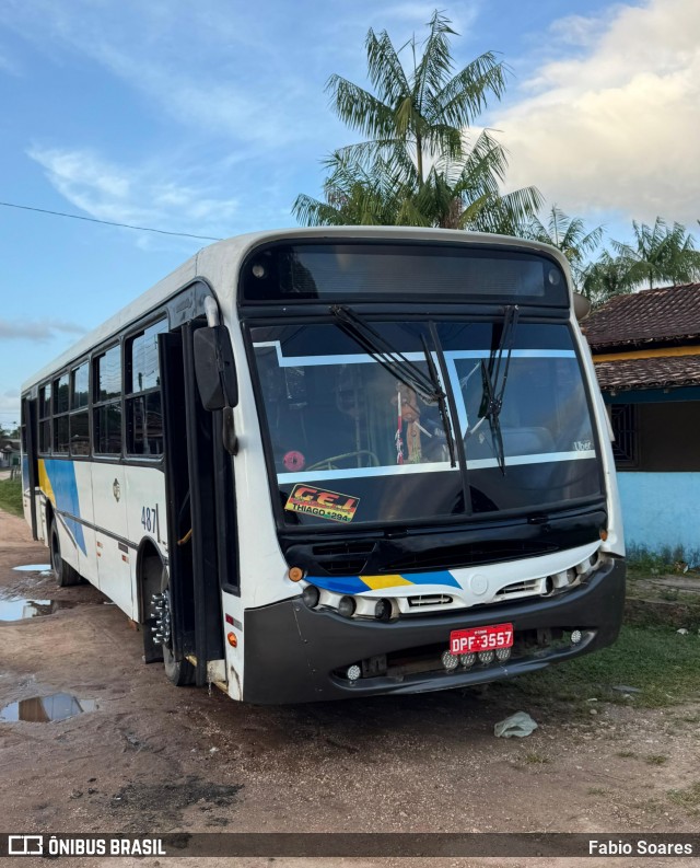 Ônibus Particulares 487 na cidade de Bragança, Pará, Brasil, por Fabio Soares. Número da foto: #13258074.
