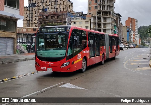 SI-18 S.A.S. A1039 na cidade de Bogotá, Colômbia, por Felipe Rodriguez. Número da foto: #13256765.