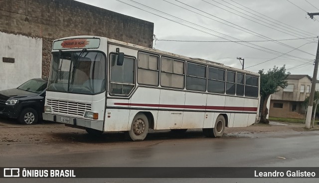 Ônibus Particulares 2968 na cidade de Dom Pedrito, Rio Grande do Sul, Brasil, por Leandro Galisteo. Número da foto: #13260066.