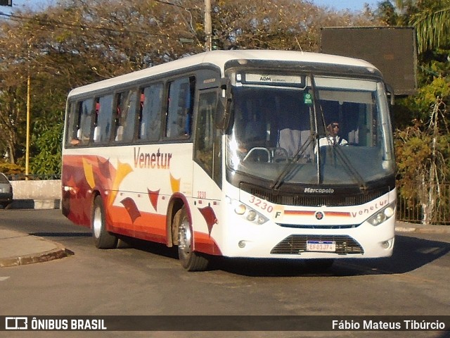 Venetur Turismo 3230 na cidade de Três Corações, Minas Gerais, Brasil, por Fábio Mateus Tibúrcio. Número da foto: #13260636.