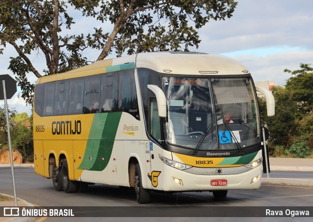 Empresa Gontijo de Transportes 18835 na cidade de Montes Claros, Minas Gerais, Brasil, por Rava Ogawa. Número da foto: #13259424.