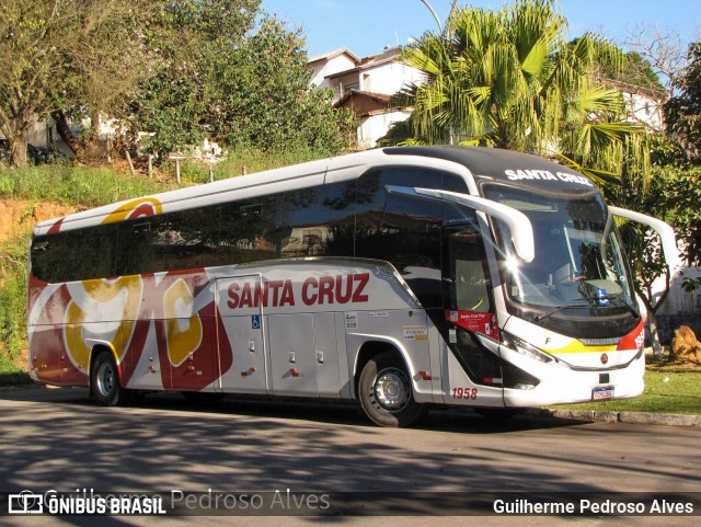 Viação Santa Cruz 1958 na cidade de Lambari, Minas Gerais, Brasil, por Guilherme Pedroso Alves. Número da foto: #13259675.