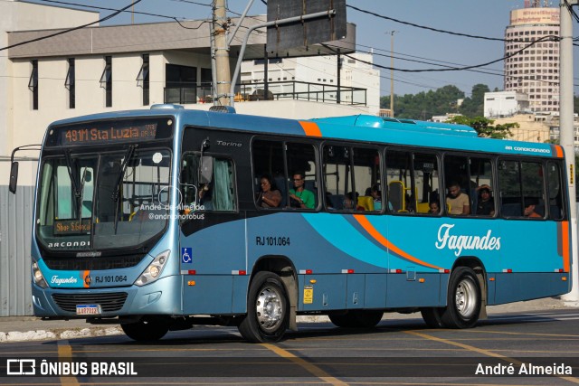 Auto Ônibus Fagundes RJ 101.064 na cidade de Niterói, Rio de Janeiro, Brasil, por André Almeida. Número da foto: #13260897.