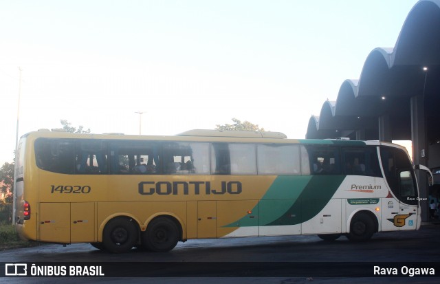 Empresa Gontijo de Transportes 14920 na cidade de Montes Claros, Minas Gerais, Brasil, por Rava Ogawa. Número da foto: #13259440.