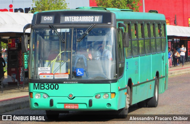 Auto Viação Mercês MB300 na cidade de Curitiba, Paraná, Brasil, por Alessandro Fracaro Chibior. Número da foto: #13187864.
