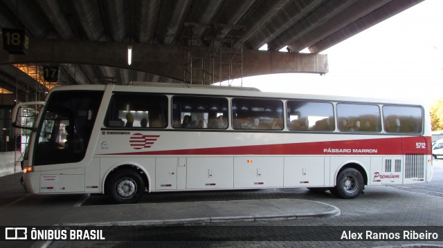 Empresa de Ônibus Pássaro Marron 5712 na cidade de Taubaté, São Paulo, Brasil, por Alex Ramos Ribeiro. Número da foto: #13189442.