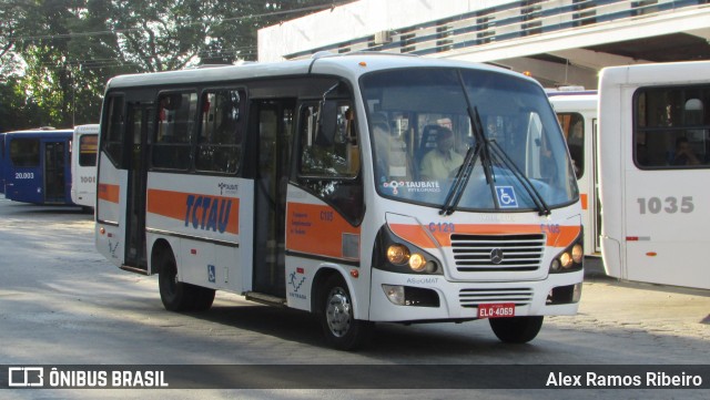 TCTAU - Transporte Complementar de Taubaté C105 C129 na cidade de Taubaté, São Paulo, Brasil, por Alex Ramos Ribeiro. Número da foto: #13189433.