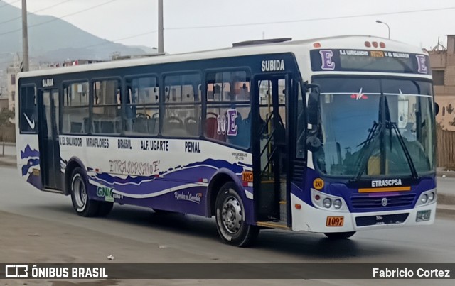 ETRASCPSA 389 na cidade de Villa El Salvador, Lima, Lima Metropolitana, Peru, por Fabricio Cortez. Número da foto: #13262051.