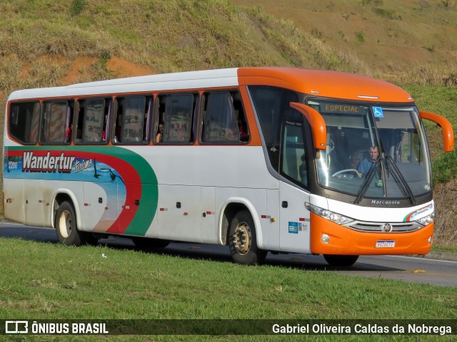 Wandertur Turismo 2200 na cidade de Aparecida, São Paulo, Brasil, por Gabriel Oliveira Caldas da Nobrega. Número da foto: #13264856.