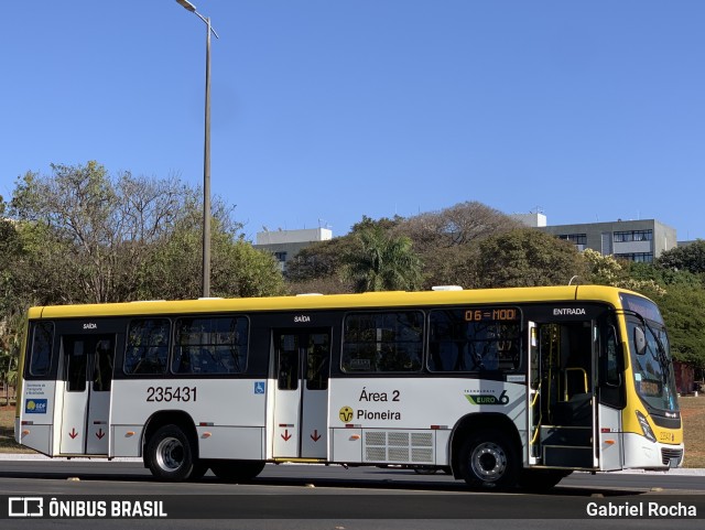 Viação Pioneira 235431 na cidade de Brasília, Distrito Federal, Brasil, por Gabriel Rocha. Número da foto: #13264136.