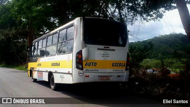 Auto Escola Condutor 023 na cidade de Nazaré Paulista, São Paulo, Brasil, por Eliel Santos. Número da foto: #13263960.