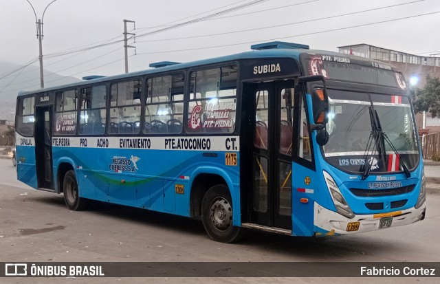 Transportes Pegasso Express 33 na cidade de Villa El Salvador, Lima, Lima Metropolitana, Peru, por Fabricio Cortez. Número da foto: #13264590.