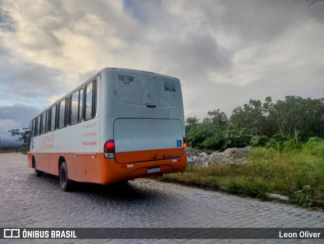 Ônibus Particulares 3556 na cidade de Caruaru, Pernambuco, Brasil, por Leon Oliver. Número da foto: #13264380.
