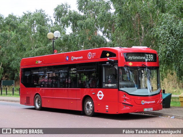 Stagecoach 66052 na cidade de London, Greater London, Inglaterra, por Fábio Takahashi Tanniguchi. Número da foto: #13265096.