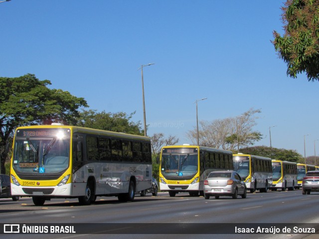Viação Pioneira 235482 na cidade de Brasília, Distrito Federal, Brasil, por Isaac Araújo de Souza. Número da foto: #13264682.