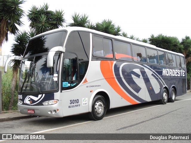 Expresso Nordeste 3010 na cidade de Curitiba, Paraná, Brasil, por Douglas Paternezi. Número da foto: #13264017.