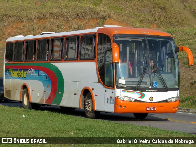 Wandertur Turismo 2000 na cidade de Aparecida, São Paulo, Brasil, por Gabriel Oliveira Caldas da Nobrega. Número da foto: #13264848.