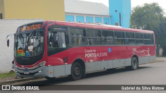 Trevo Transportes Coletivos 1186 na cidade de Porto Alegre, Rio Grande do Sul, Brasil, por Gabriel da Silva Ristow. Número da foto: #13190054.