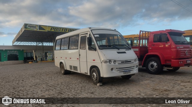 Ônibus Particulares HZV1878 na cidade de Brejo da Madre de Deus, Pernambuco, Brasil, por Leon Oliver. Número da foto: #13189983.