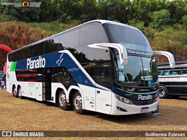 Planalto Transportes 2571 na cidade de Campinas, São Paulo, Brasil, por Guilherme Estevan. Número da foto: #13191307.