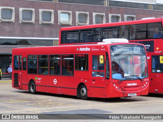 Metroline DE1133 na cidade de Barnet, Hertfordshire, Inglaterra, por Fábio Takahashi Tanniguchi. Número da foto: #13190775.