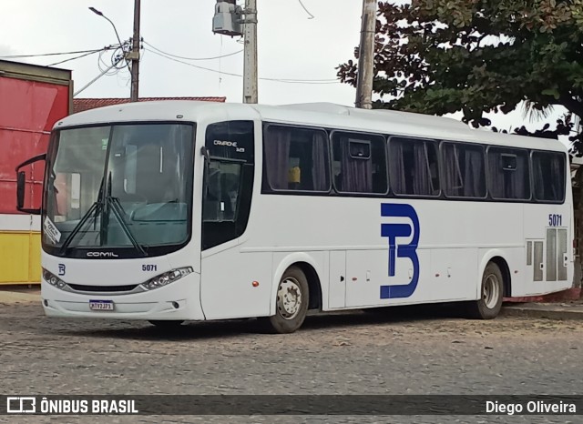 Ônibus Particulares 2J71 na cidade de Guapimirim, Rio de Janeiro, Brasil, por Diego Oliveira. Número da foto: #13190620.