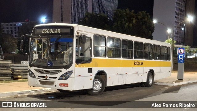 Escolares 9217 na cidade de Brasília, Distrito Federal, Brasil, por Alex Ramos Ribeiro. Número da foto: #13192538.