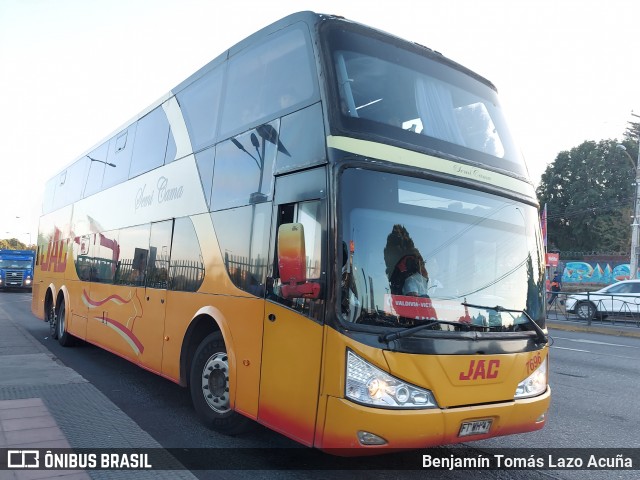 JAC 7696 na cidade de Temuco, Cautín, Araucanía, Chile, por Benjamín Tomás Lazo Acuña. Número da foto: #13193481.