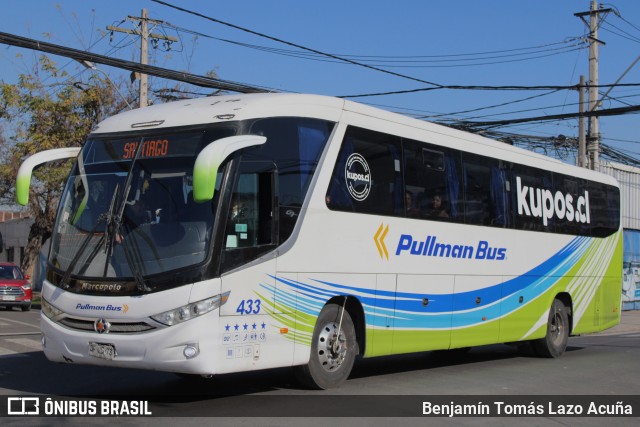 Pullman Bus 433 na cidade de Estación Central, Santiago, Metropolitana de Santiago, Chile, por Benjamín Tomás Lazo Acuña. Número da foto: #13193379.