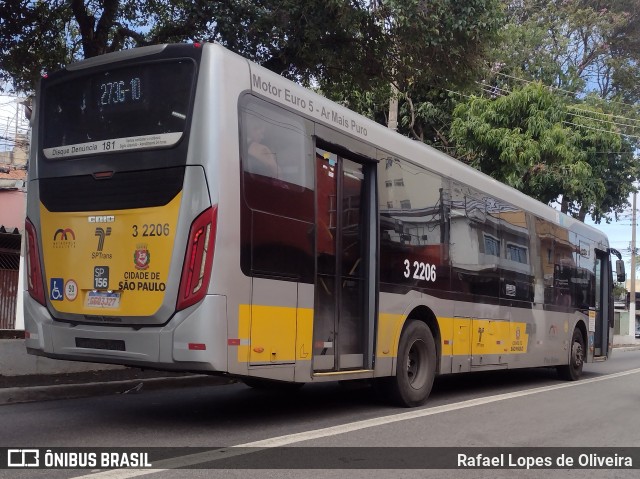 Viação Metrópole Paulista - Zona Leste 3 2206 na cidade de São Paulo, São Paulo, Brasil, por Rafael Lopes de Oliveira. Número da foto: #13196879.