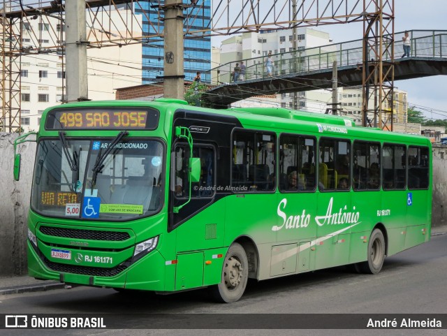 Transportes Santo Antônio RJ 161.171 na cidade de Duque de Caxias, Rio de Janeiro, Brasil, por André Almeida. Número da foto: #13195027.