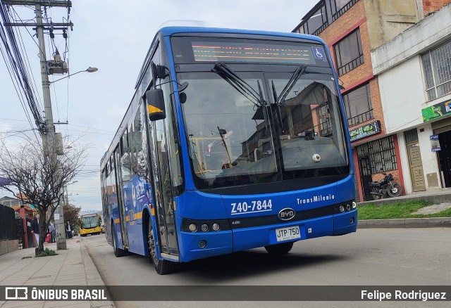 Este és Mi Bus Z40-7844 na cidade de Bogotá, Colômbia, por Felipe Rodriguez. Número da foto: #13193719.