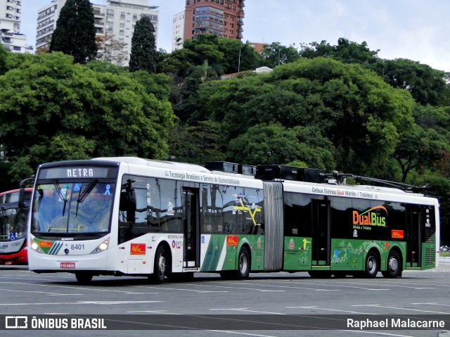 Metra - Sistema Metropolitano de Transporte 8401 na cidade de São Paulo, São Paulo, Brasil, por Raphael Malacarne. Número da foto: #13196129.